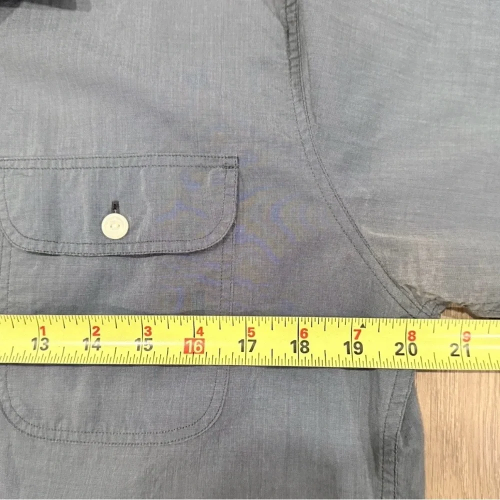 J. Crew Mens Size Med Gray 100% Cotton Long Sleeve Button Down Workshirt Classic